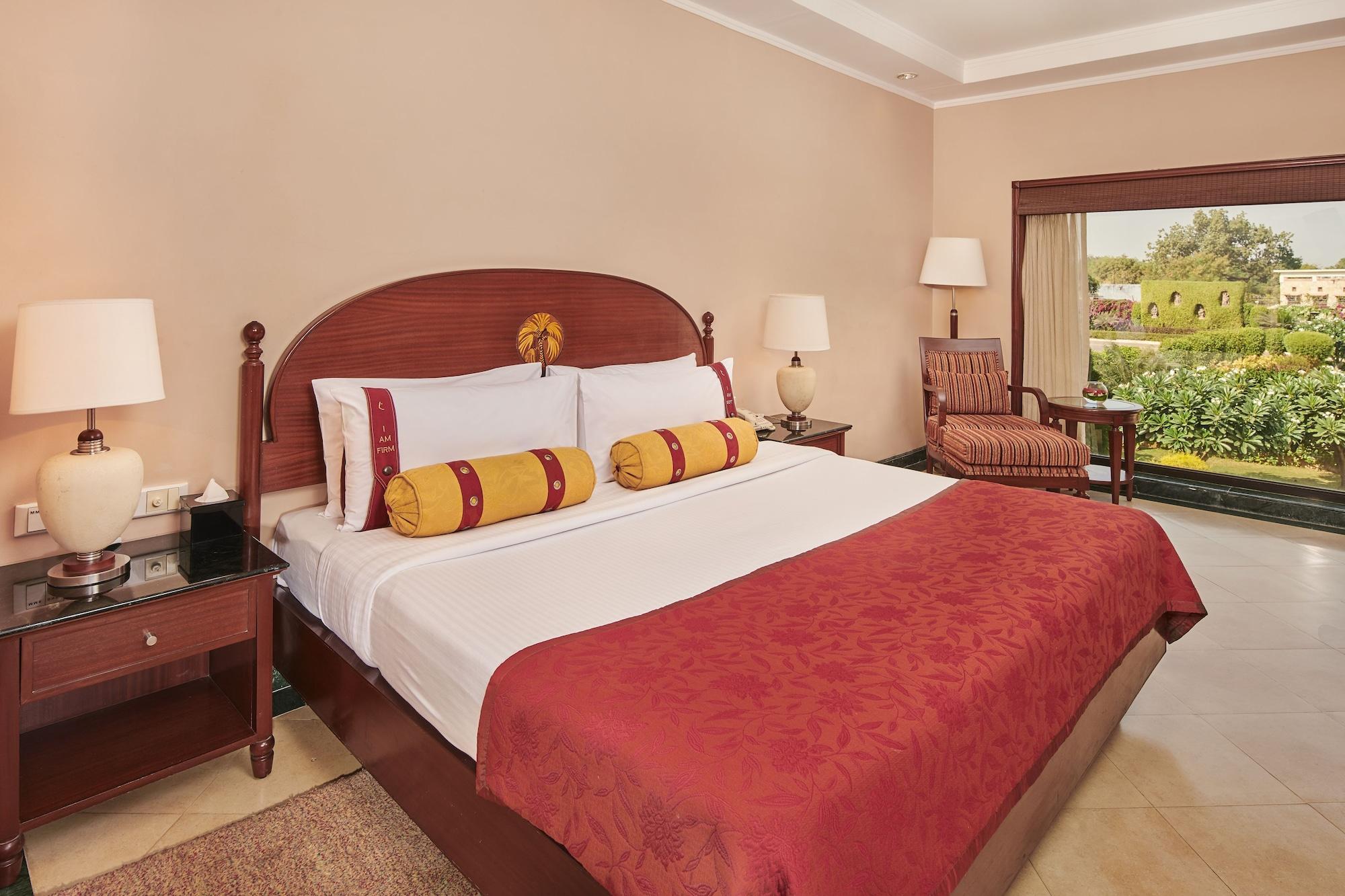 The Lalit Temple View Hotel Khajuraho Ngoại thất bức ảnh