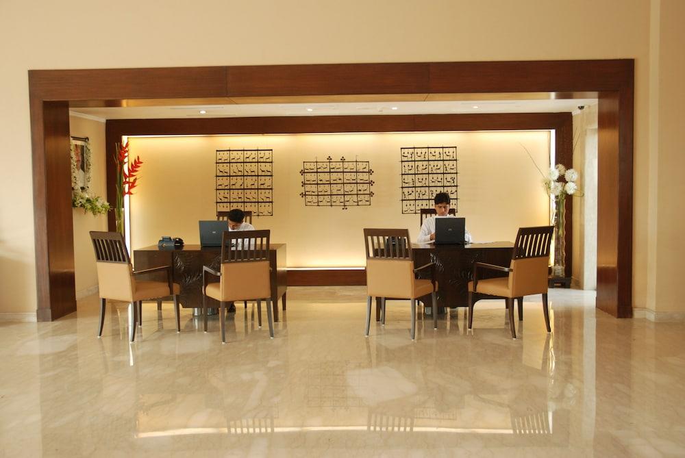 The Lalit Temple View Hotel Khajuraho Ngoại thất bức ảnh