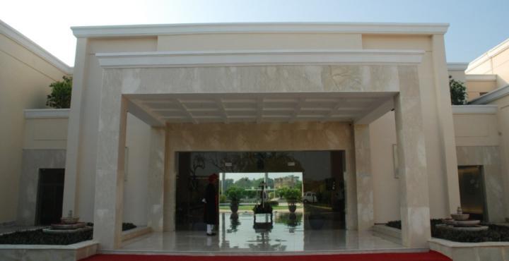 The Lalit Temple View Hotel Khajuraho Ngoại thất bức ảnh