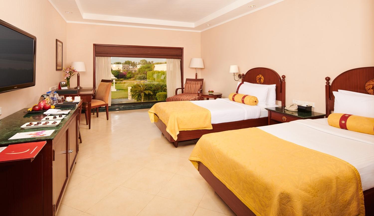 The Lalit Temple View Hotel Khajuraho Ngoại thất bức ảnh