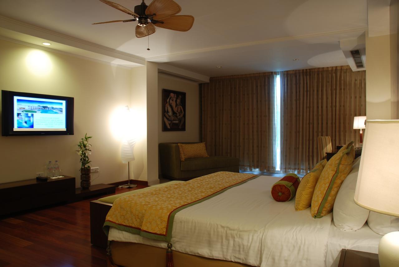 The Lalit Temple View Hotel Khajuraho Ngoại thất bức ảnh