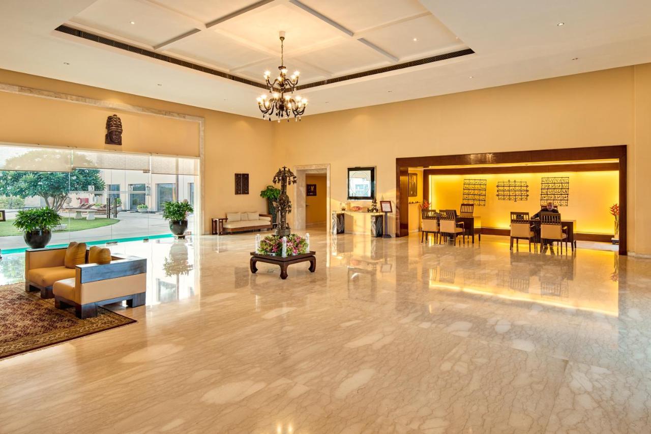 The Lalit Temple View Hotel Khajuraho Ngoại thất bức ảnh