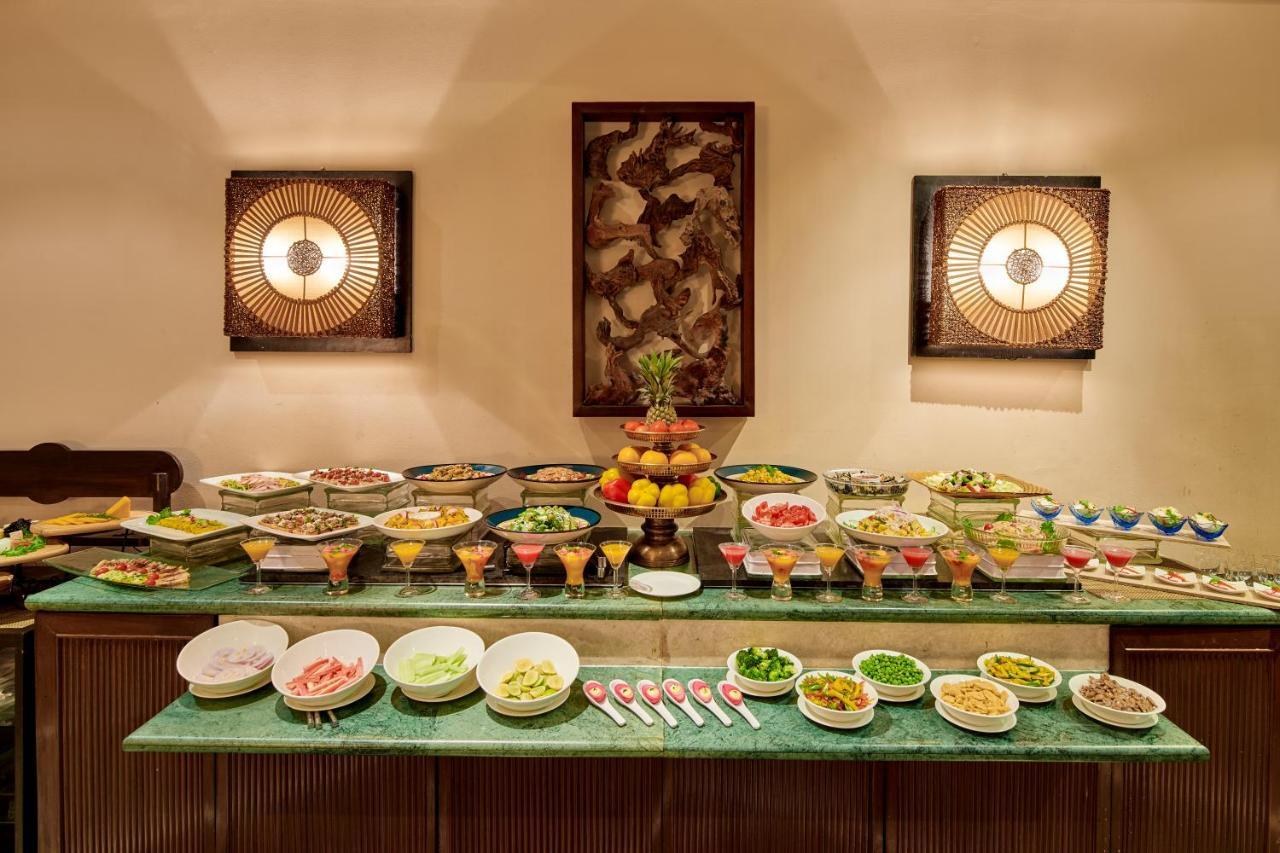 The Lalit Temple View Hotel Khajuraho Ngoại thất bức ảnh