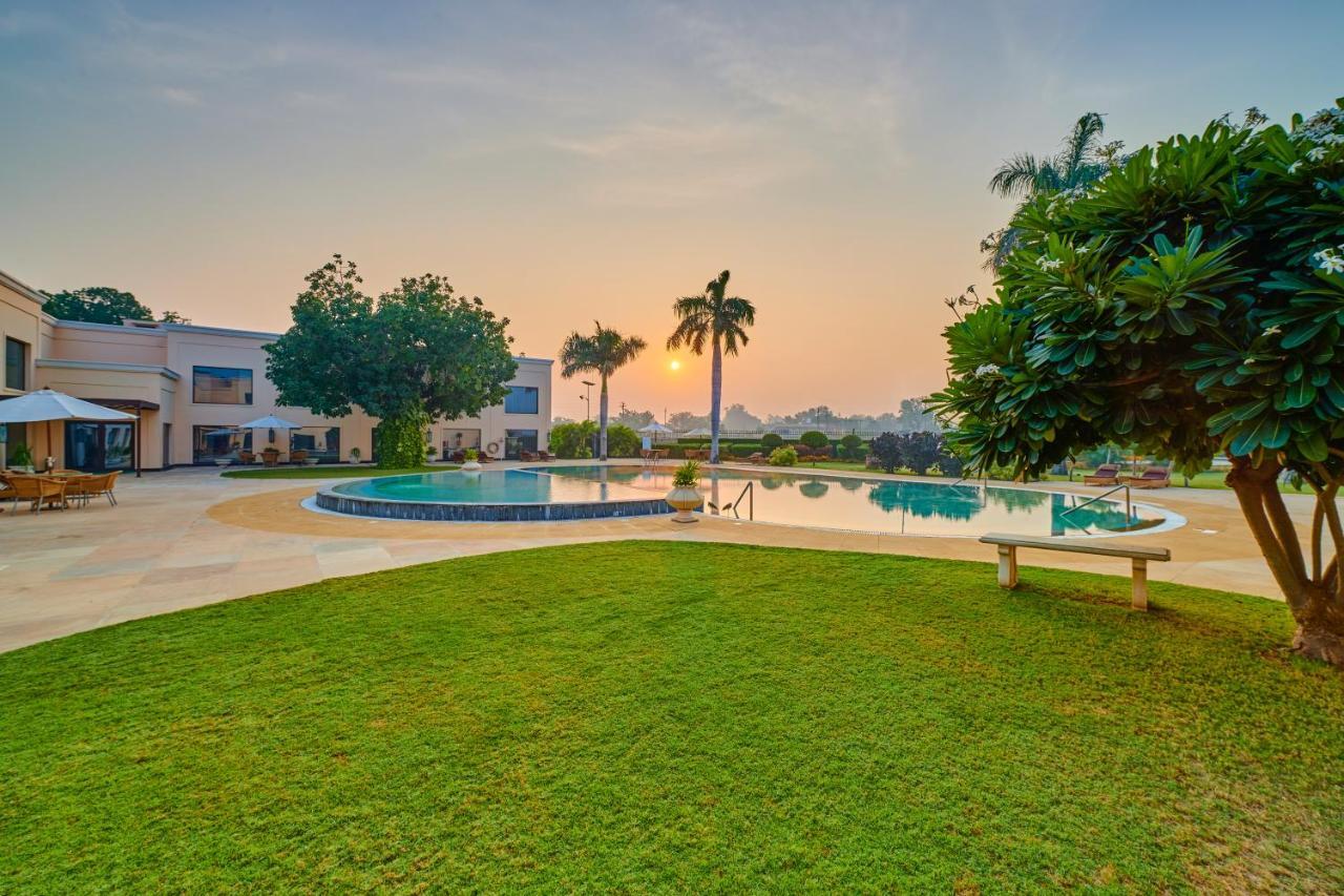 The Lalit Temple View Hotel Khajuraho Ngoại thất bức ảnh